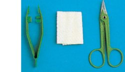 SET PER RIMOZIONE SUTURE CONFEZIONATO IN BLISTER RIGIDO, CONTENENTE FORBICE, PINZA E GARZA - Pharmaleader