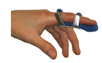 STECCA PER FRATTURA DITA A RANETTA FARMASPLINT MISURA PICCOLA IN ALLUMINIO MODELLABILE CON IMBOTTITURA IN SPUGNA POLIURETANICA ANTIALLERGICA RADIOTRASPARENTE 8 CM 1 PEZZO - Pharmaleader