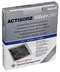 MEDICAZIONE IN CARBONE ATTIVO CON ARGENTO ACTISORB SILVER 10,5X10,5 CM 3 PEZZI - Pharmaleader
