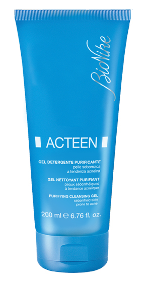 AKNET GEL DETERGENTE PURIFICANTE 200 ML - Pharmaleader