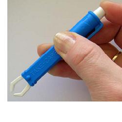 PINZETTA TOGLI ZECCHE IN PLASTICA BLISTER SINGOLO - Pharmaleader
