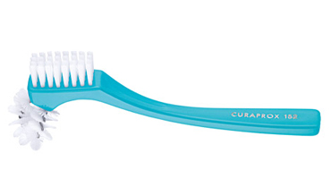 CURAPROX BDC SPAZZOLINO BREVETTATO PER DENTIERE 1 PEZZO COLORE AZZURRO - Pharmaleader